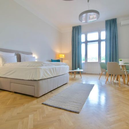Europest Luxury Suites Budapest Luaran gambar