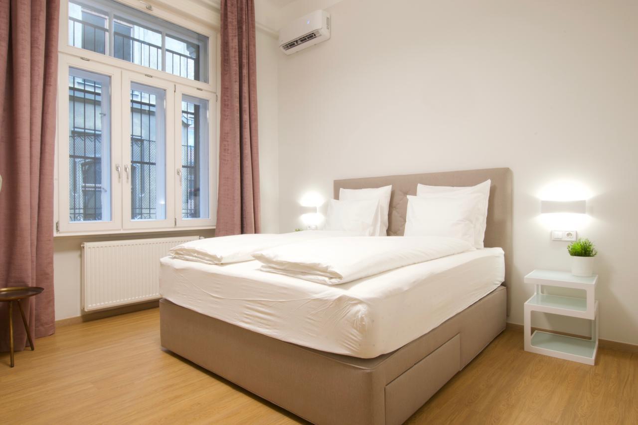 Europest Luxury Suites Budapest Luaran gambar