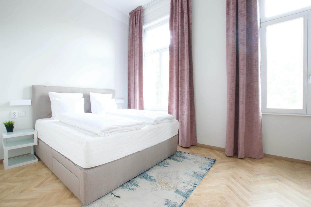 Europest Luxury Suites Budapest Luaran gambar